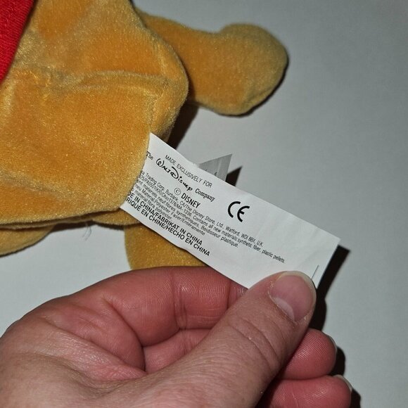 VTG Winnie the Pooh Bean Bag Plush Red Santa Hat Christmas 8" Disney Store w/TAG - Picture 7 of 9